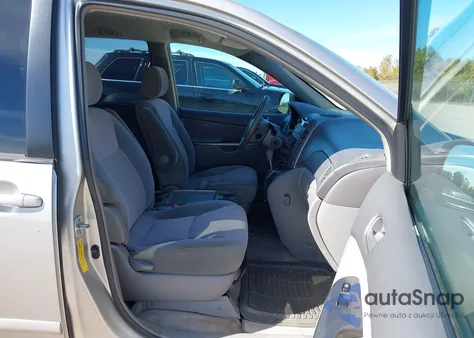 2006 Toyota Sienna Le from USA, damaged, VIN 5TDZA23C16S520560